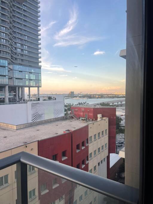 Vibrant Studio Downtown Miami Leilighet Eksteriør bilde