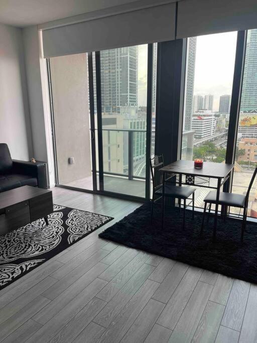 Vibrant Studio Downtown Miami Leilighet Eksteriør bilde
